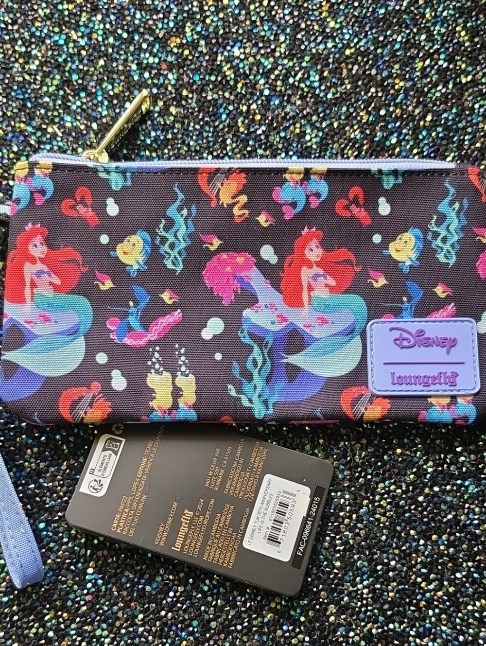 NWT Loungefly 35th Anniversary Little Mermaid Wristlet Walley Life Is The Bubble